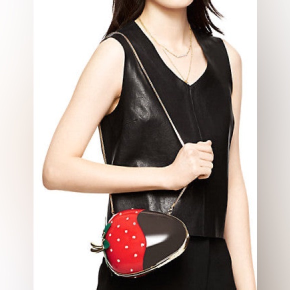 Kate Spade Crème de la Crème Dipped Strawberry Clutch - Picture 4 of 9